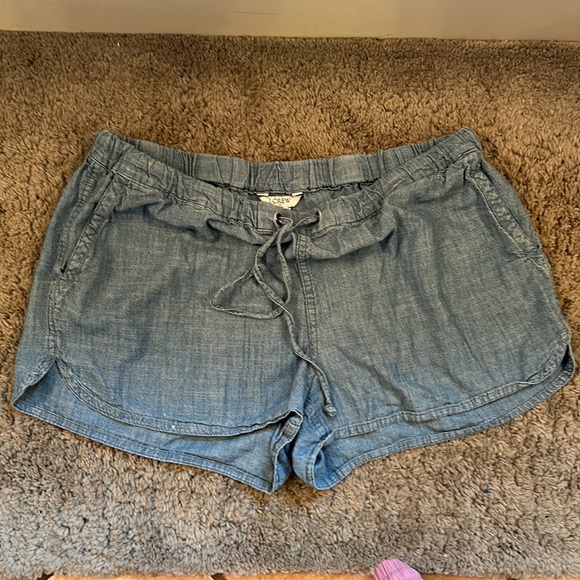 Bundle of J Crew and Old Navy shorts- size small - Picture 2 of 6